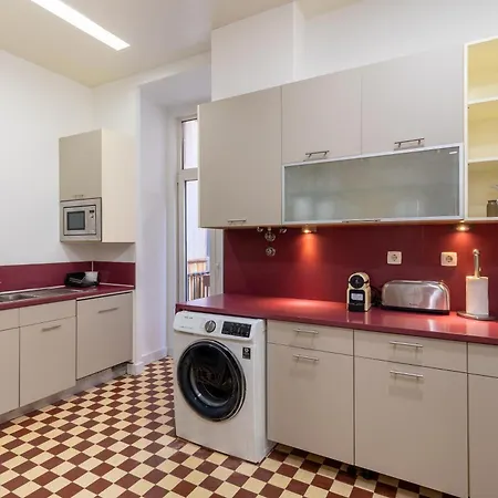 Apartament Elegant 2-bedroom In Lizbona