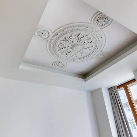 Elegant 2-bedroom In Lisboa